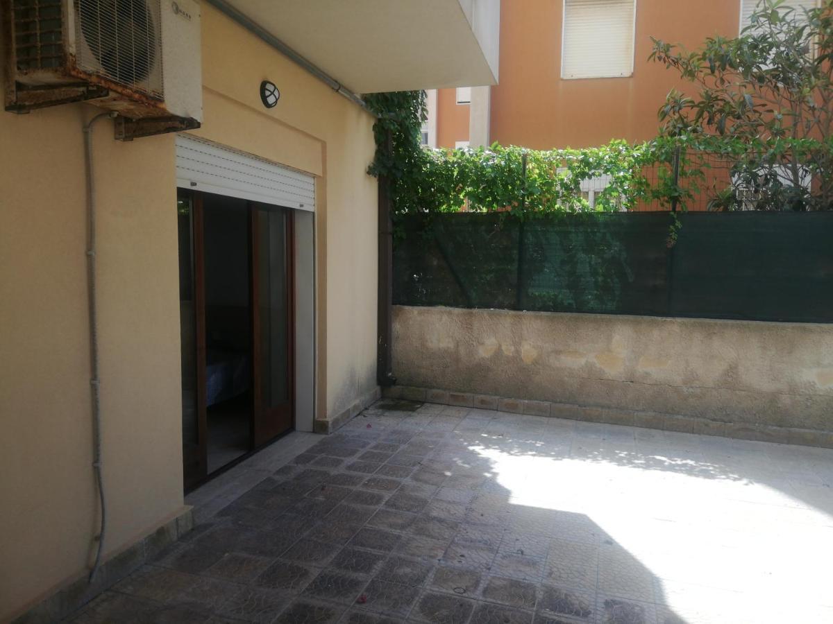 Callipigia Marsala Buitenkant foto