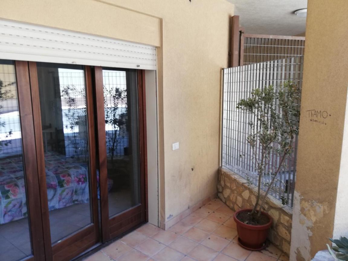 Callipigia Marsala Buitenkant foto